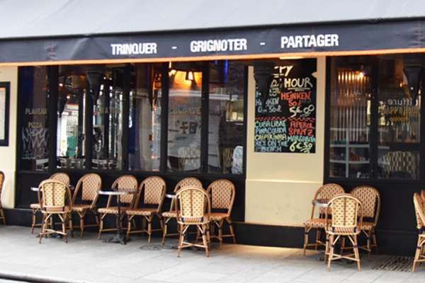Hospitality furniture for a typical Parisian terrace