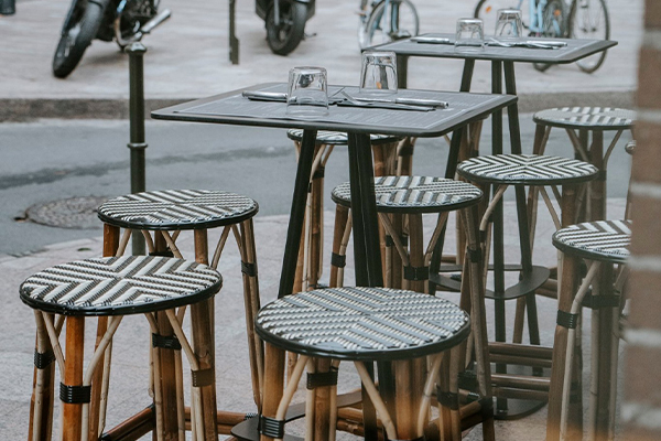 Bistrot Toulousain à l’esprit chaleureux Une terrasse de rue pleine de charme